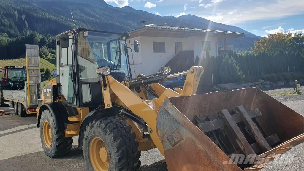 CAT 908 M Фронтальні навантажувачі