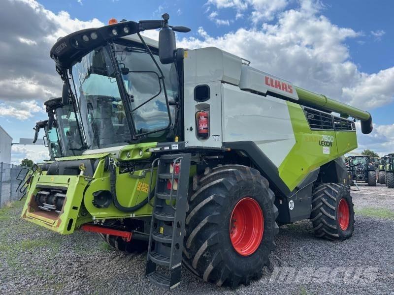 CLAAS LEXION 7600 Зернозбиральні комбайни