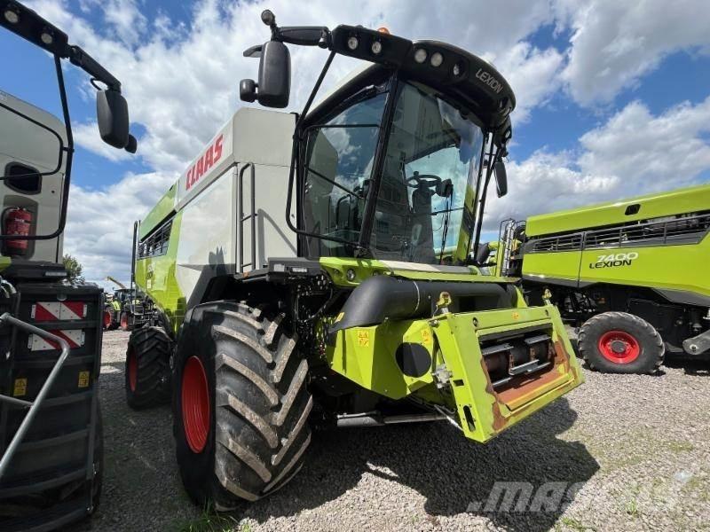 CLAAS LEXION 7600 Зернозбиральні комбайни
