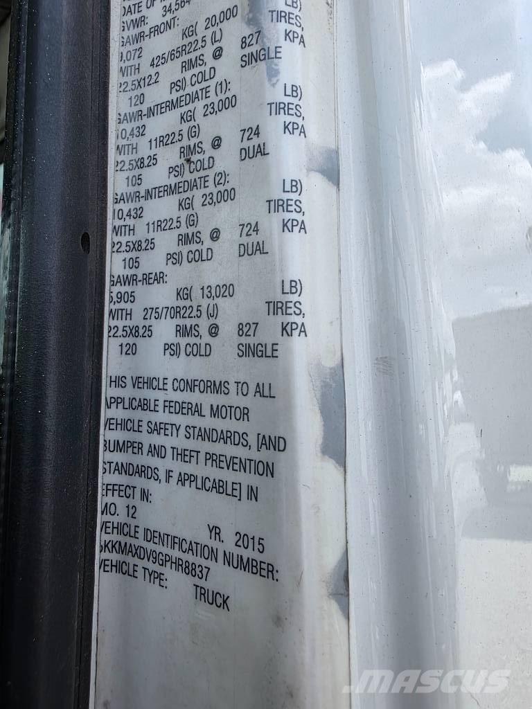 Western Star 4700 SB Тягачі