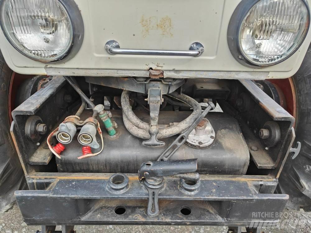 MB Trac 65/70 - VIDEO Трактори