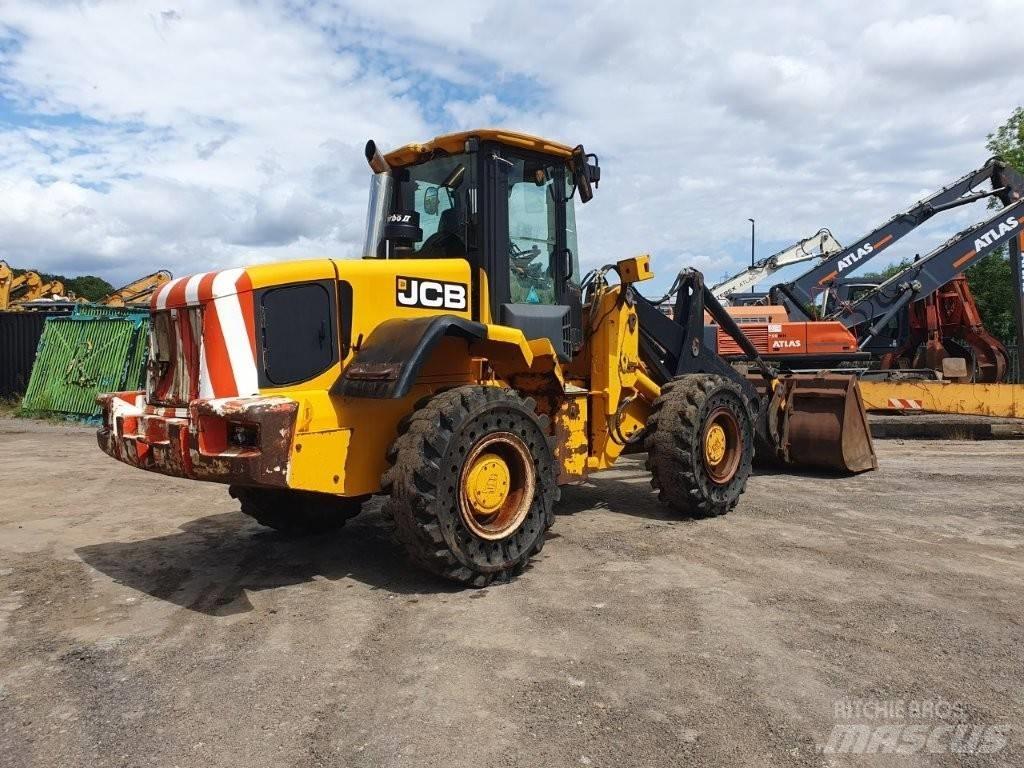 JCB 436 Wastemaster Фронтальні навантажувачі