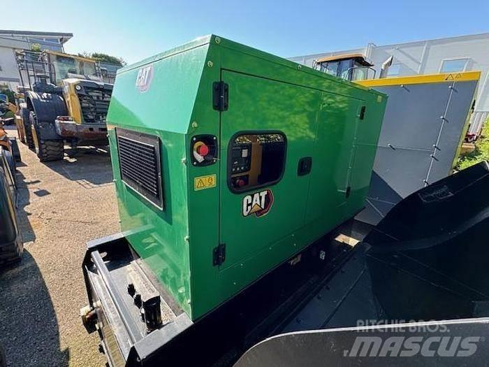 CAT DE65E3 Інші генератори