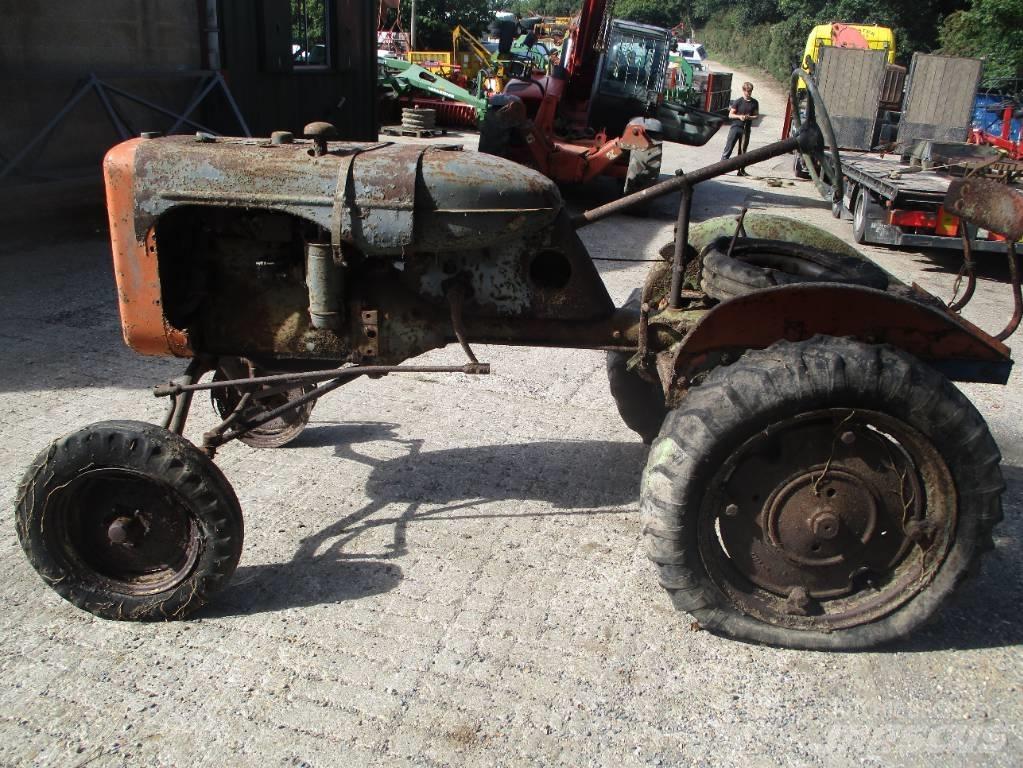 Allis-Chalmers B Трактори