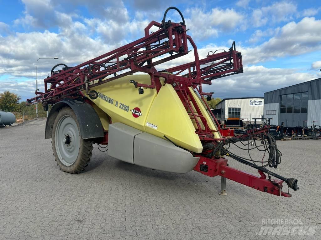 Hardi Commander 3200 Причіпні обприскувачі