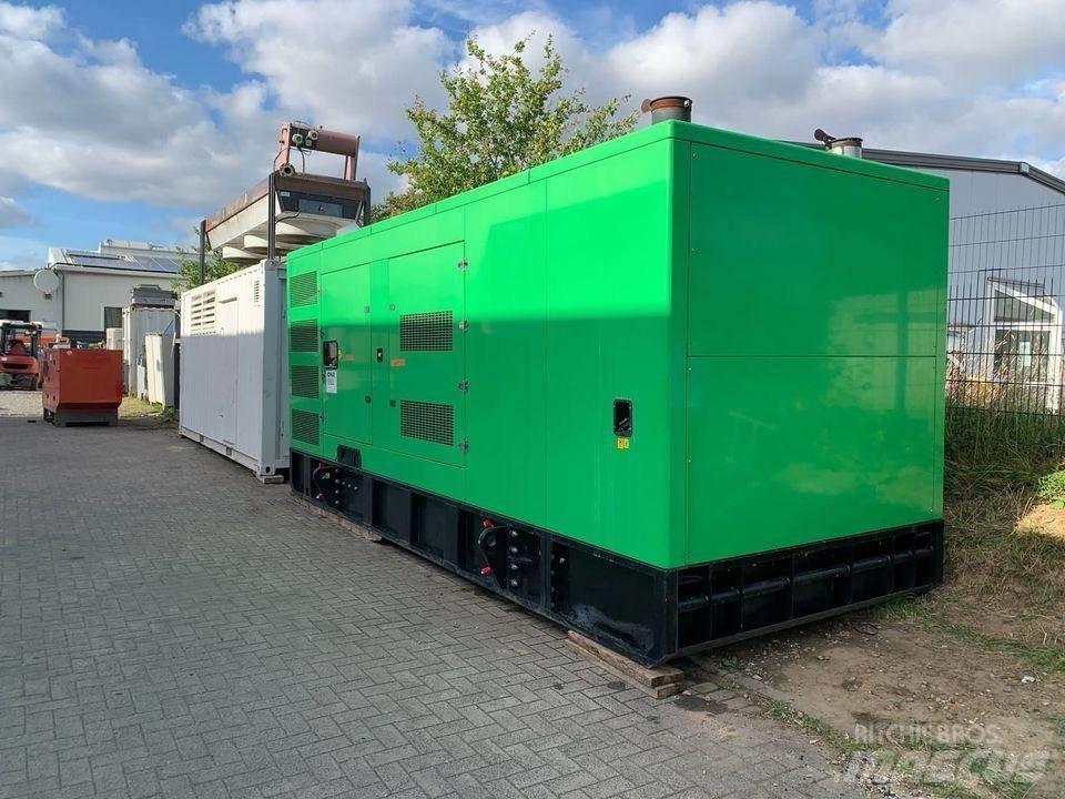 Mitsubishi 765 KVA Дизельні генератори