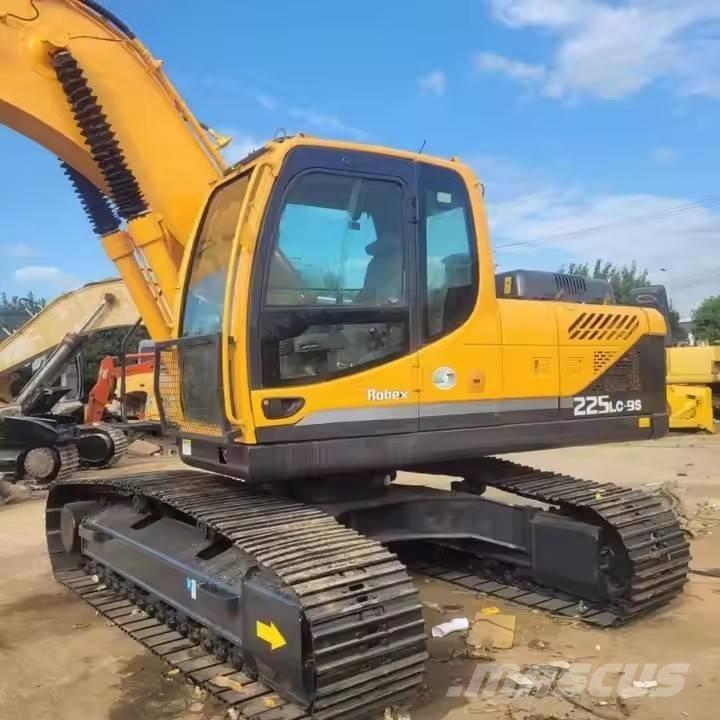Hyundai 225LC-9s Гусеничні екскаватори