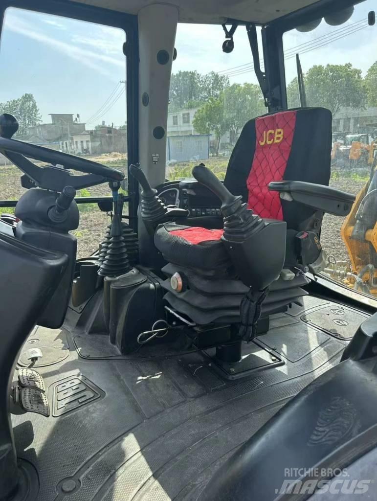 JCB 4 CX Екскаватори-навантажувачі
