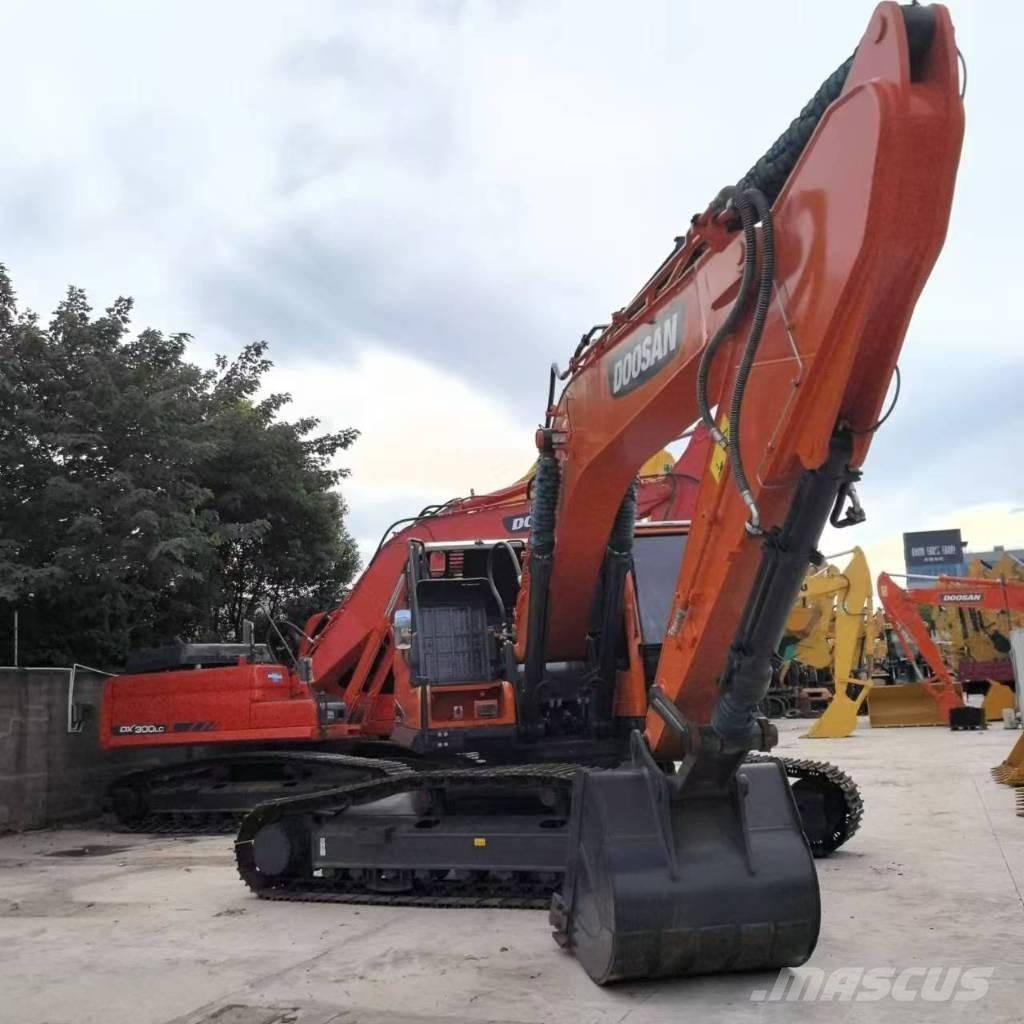 Doosan DX 300 Гусеничні екскаватори