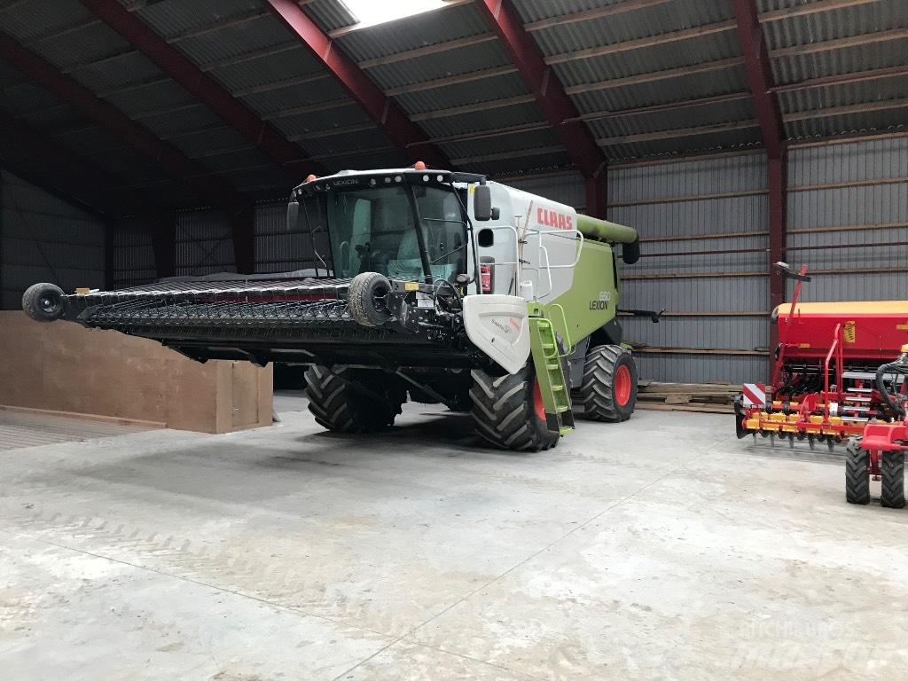 CLAAS Lexion 650 Зернозбиральні комбайни