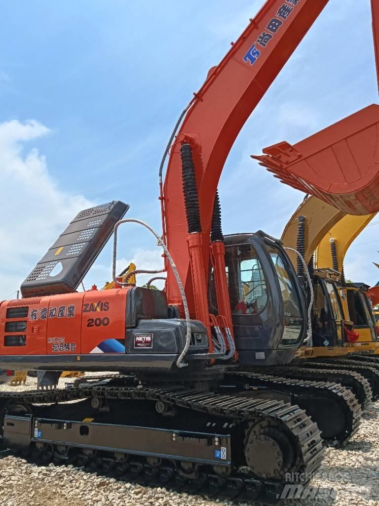 Hitachi ZX 200 Середні екскаватори 7т. - 12т.