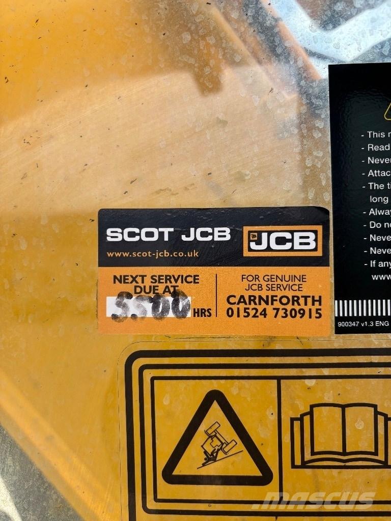 JCB JS 220 LC Гусеничні екскаватори