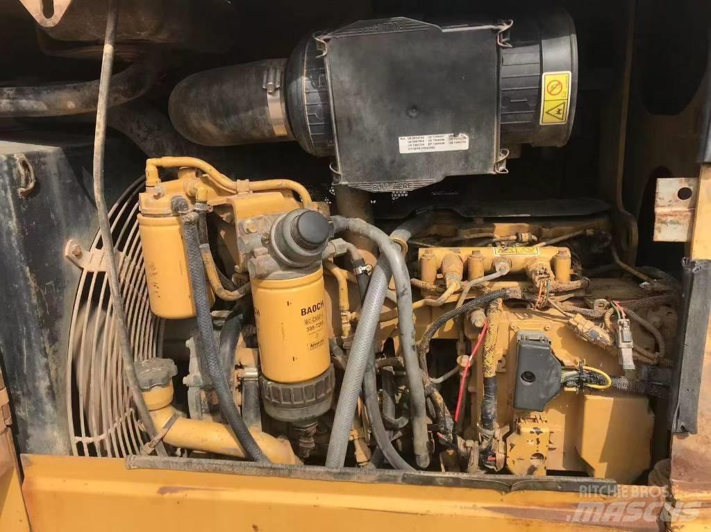 CAT D 5 K Гусеничні бульдозери
