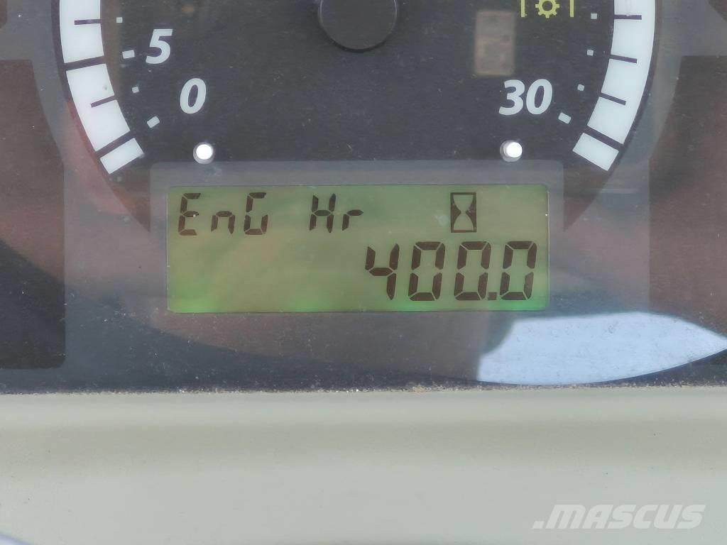 John Deere 4044 R Трактори