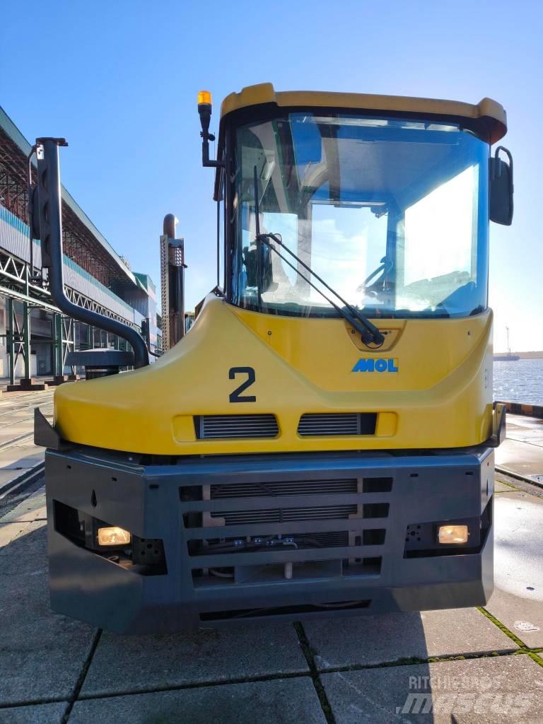 MOL RM255 Термінальні трактори