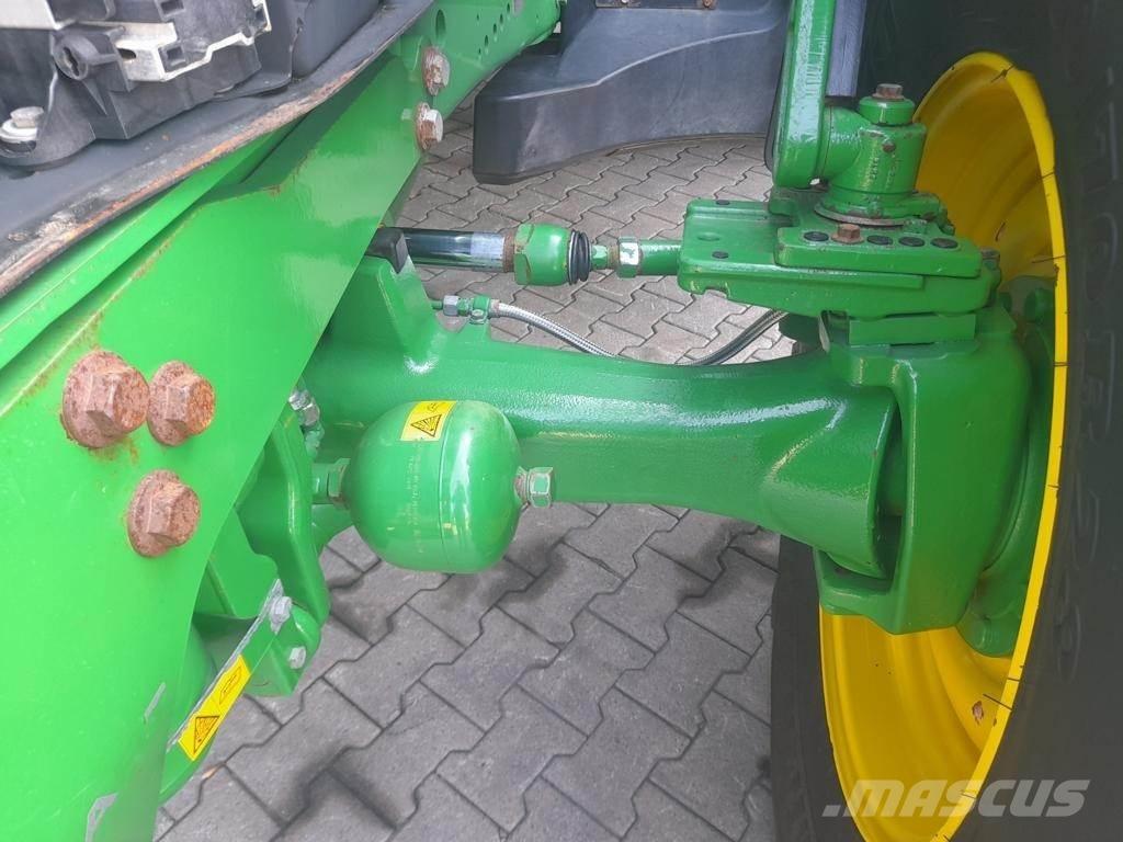 John Deere 6215 R Трактори