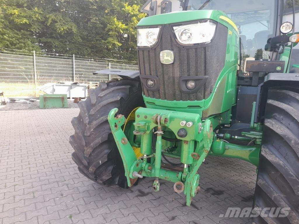 John Deere 6215 R Трактори