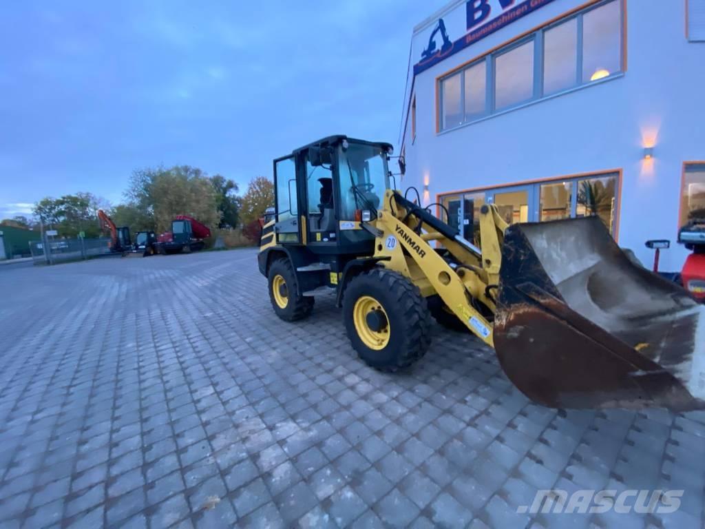 Yanmar V 100 Фронтальні навантажувачі