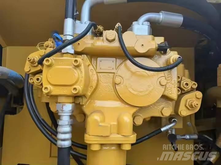 CAT CAT329D2L Середні екскаватори 7т. - 12т.