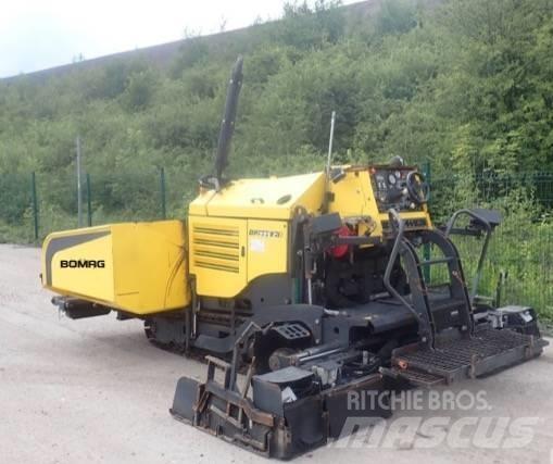 Bomag BF 223 C Асфальтовкладачі