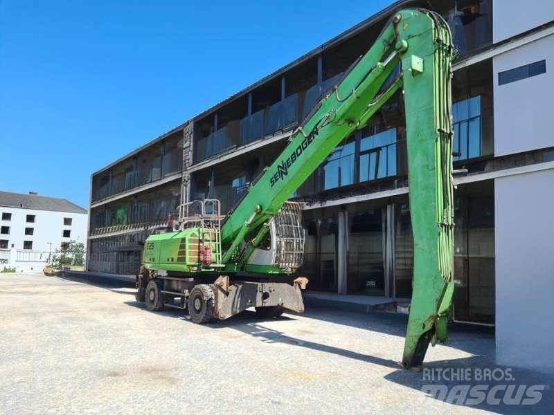 Sennebogen 825 Перевантажувачі металобрухту/промислові навантажувачі
