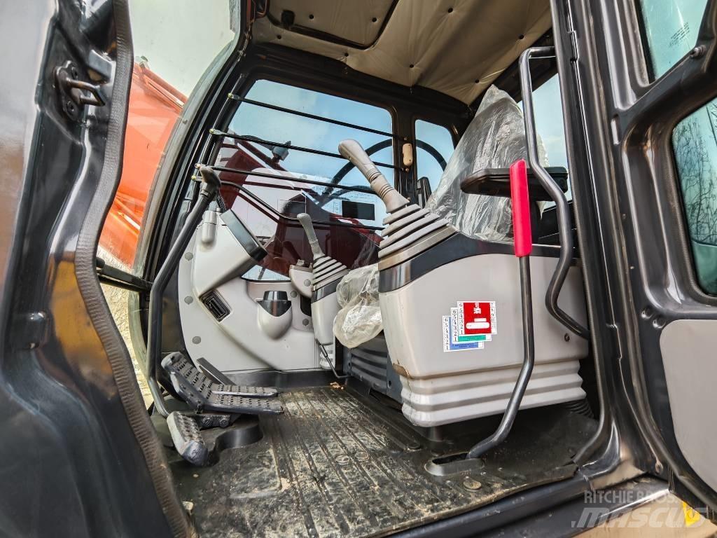 Hitachi ZX 200-6 Гусеничні екскаватори