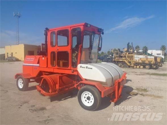 Broce RC350 Підмітальні машини