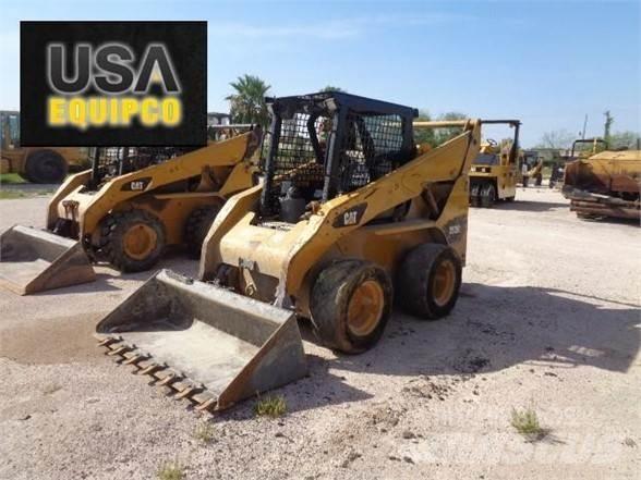 CAT 252B3 Міні-навантажувачі