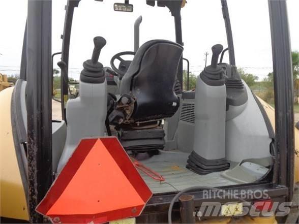 CAT 420F Екскаватори-навантажувачі