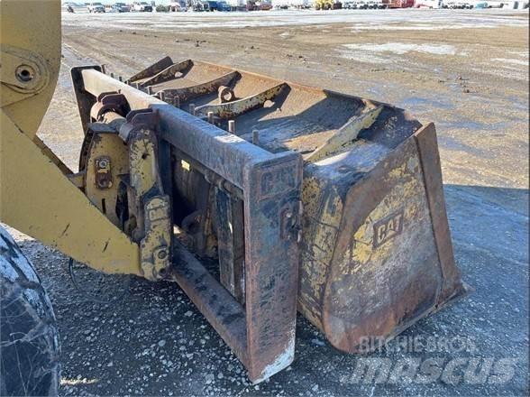 CAT 924HZ Фронтальні навантажувачі