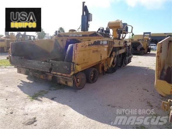 CAT AP-1000B Асфальтовкладачі
