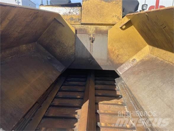 CAT AP-1055D Асфальтовкладачі