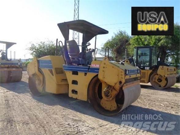 CAT CB-534D Грунтові котки