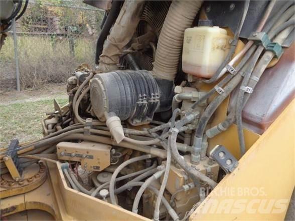 CAT CB-534DXW Грунтові котки