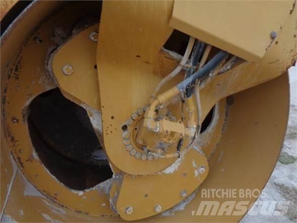 CAT CB-534DXW Грунтові котки