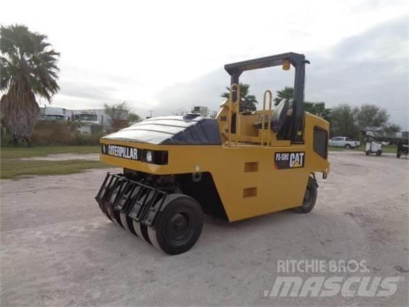 CAT PS-150C Пневматичні катки