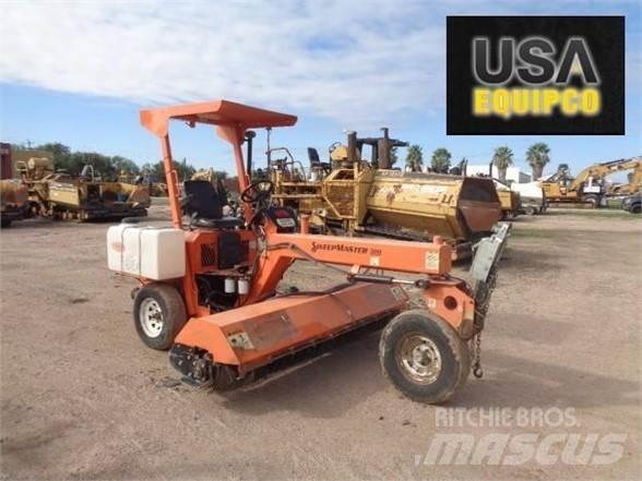  LAYMOR SM300 Підмітальні машини