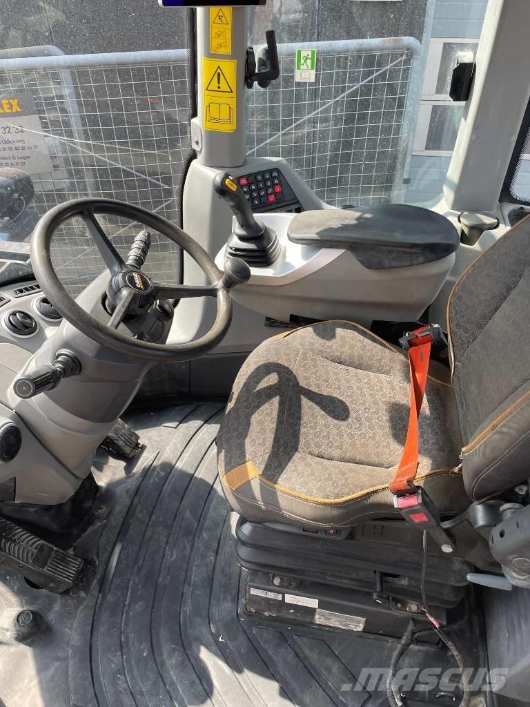 CASE 621G Фронтальні навантажувачі