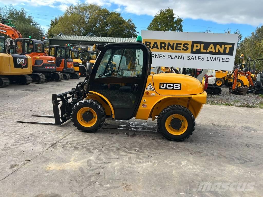 JCB 520-40 Телескопічні навантажувачі