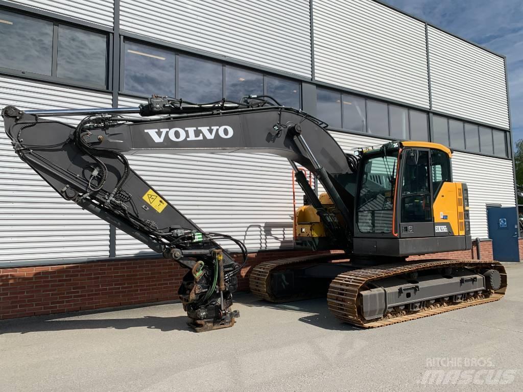 Volvo ECR235EL Гусеничні екскаватори