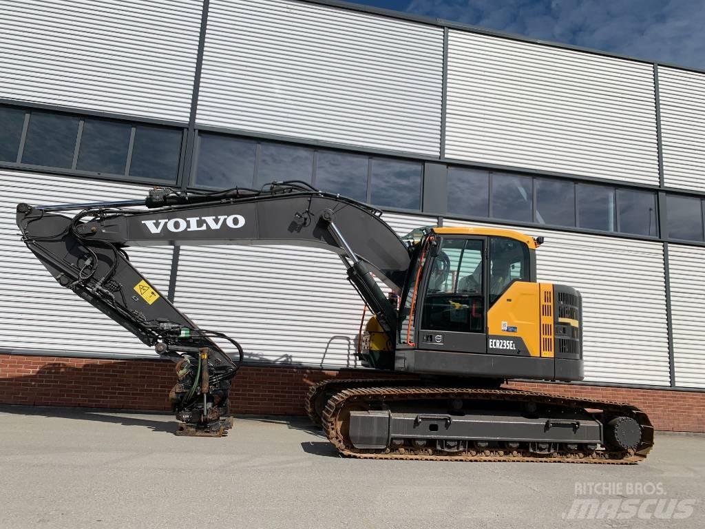 Volvo ECR235EL Гусеничні екскаватори