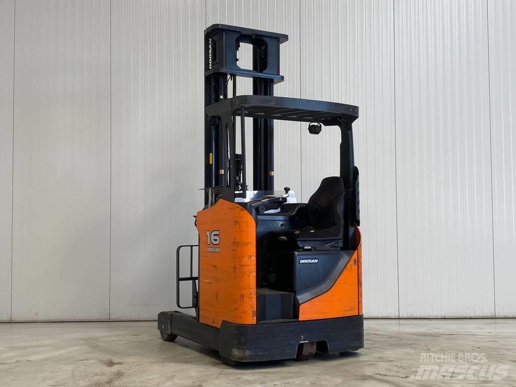 Doosan BR16JW- 7 PLUS Річ-трак із високим підйомом