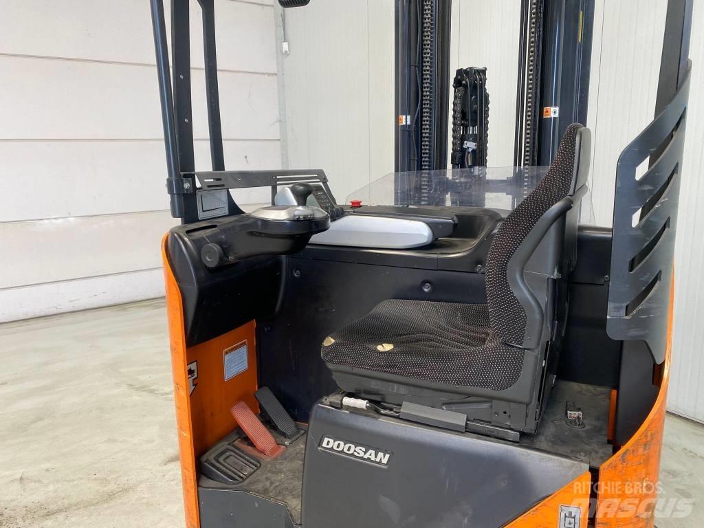Doosan BR16JW- 7 PLUS Річ-трак із високим підйомом