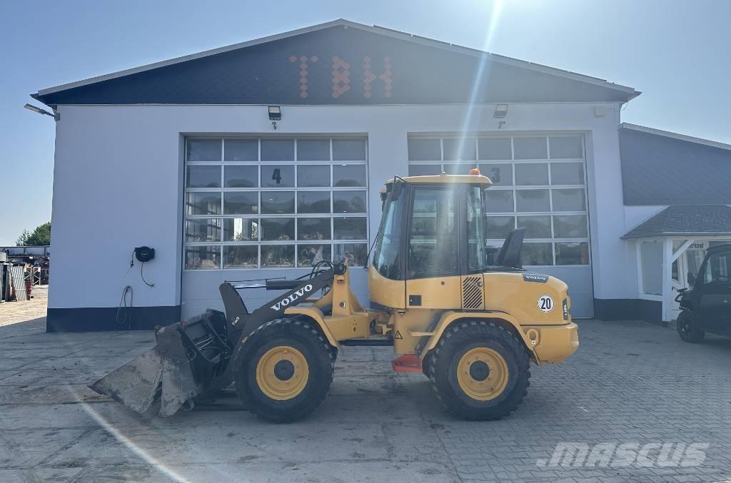 Volvo L 30 G Фронтальні навантажувачі