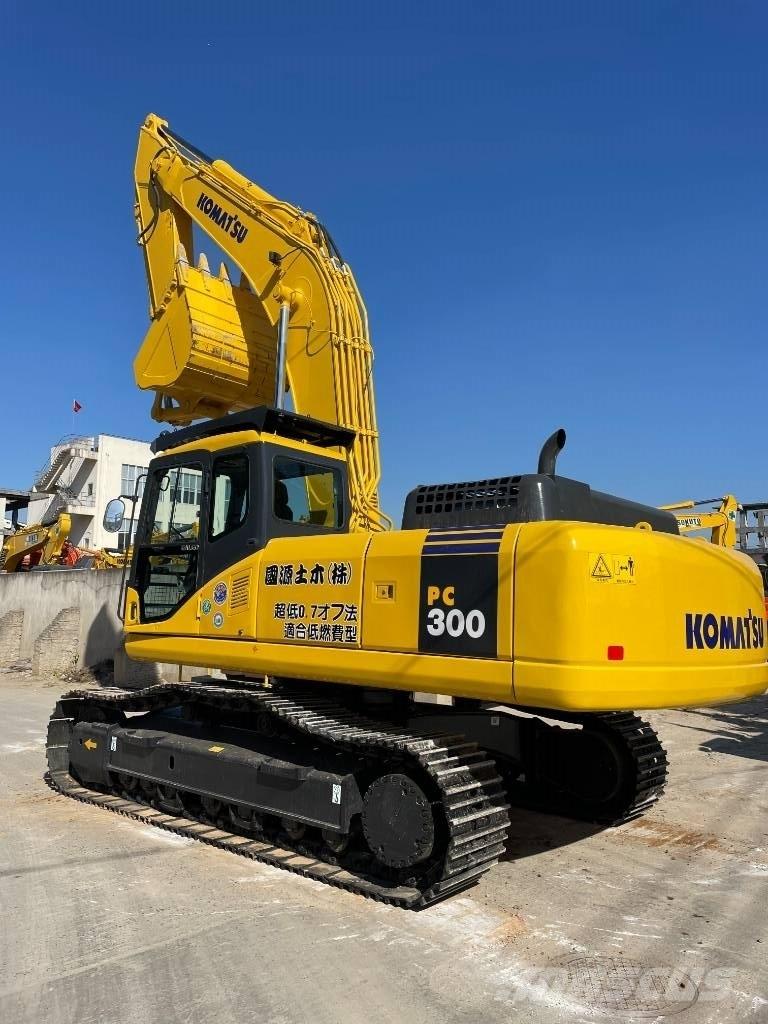 Komatsu PC 300-7 Гусеничні екскаватори