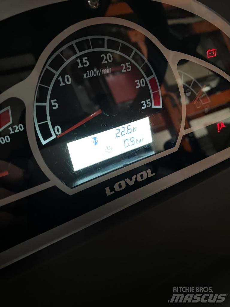 Lovol M404C Трактори