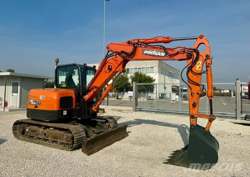 Doosan DX 80 R Середні екскаватори 7т. - 12т.