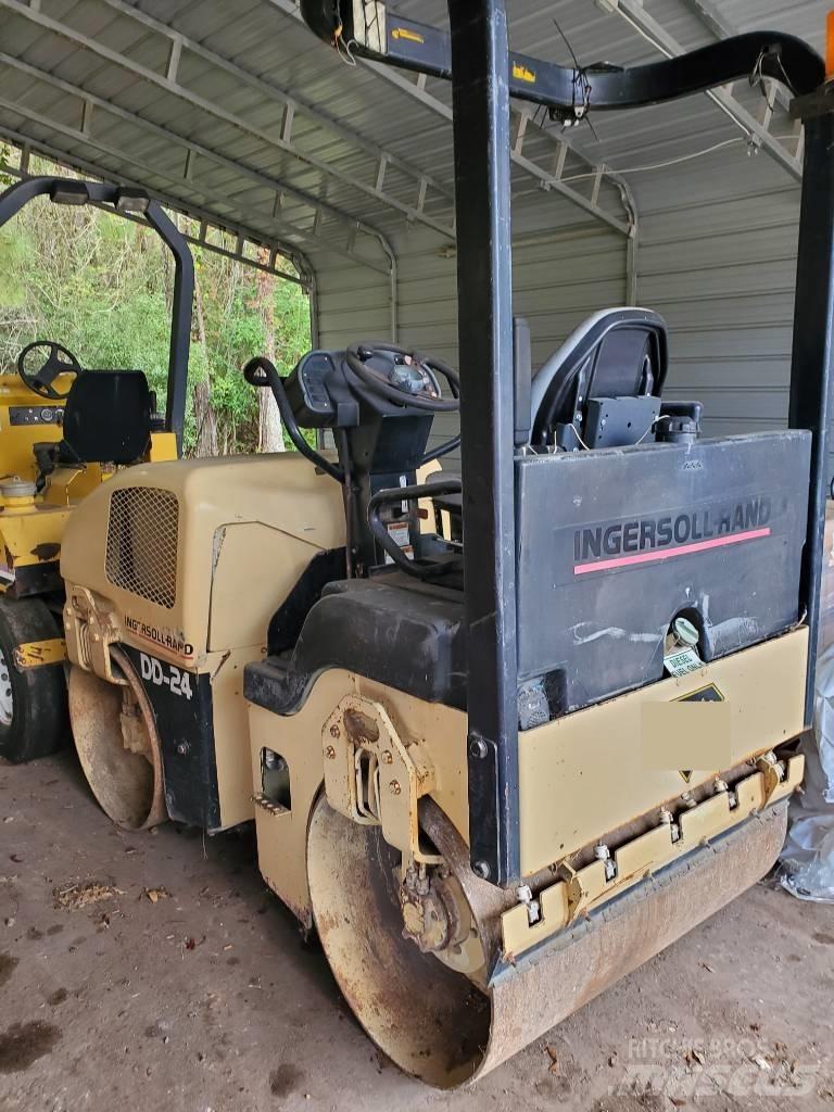 Ingersoll Rand DD 24 Котки тротуарні