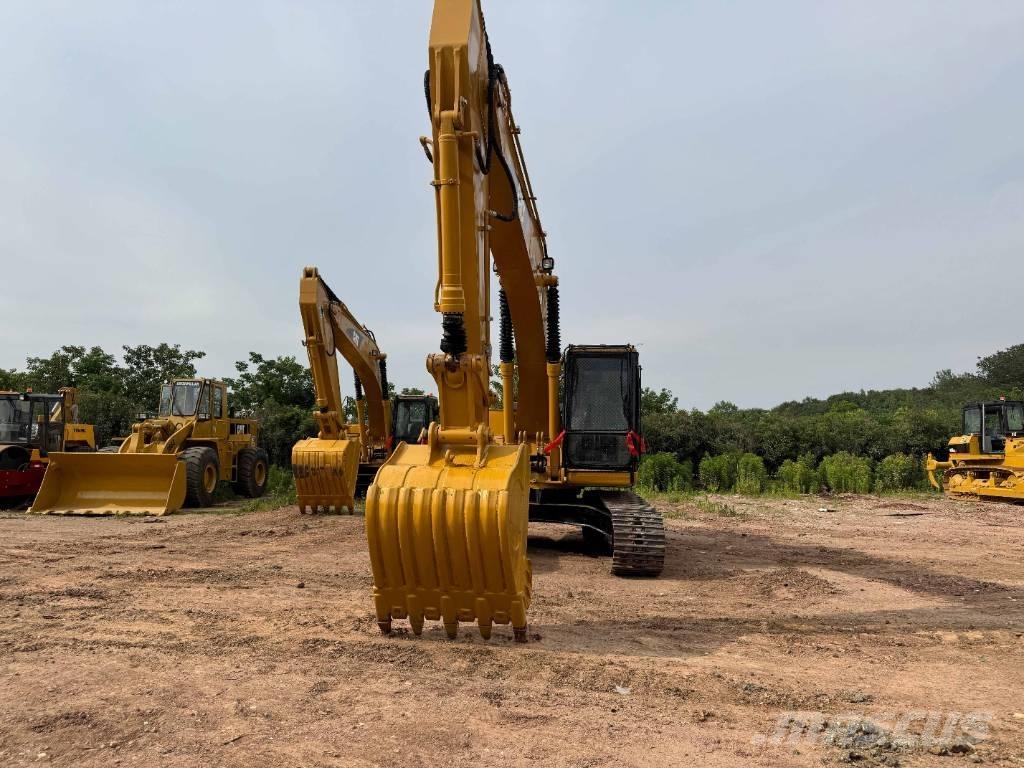 CAT 320 B L Гусеничні екскаватори