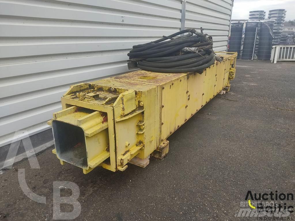 Delmag HB 30 Трубоукладачі